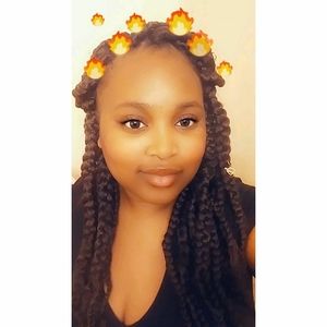 Meet your Posher, Latisha